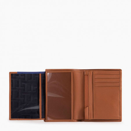 Le Tanneur Martin Medium Vertical 2-Flap Tan Wallet