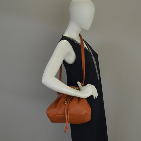 Virginie Darling Sac Bourse Jalouse Bubble Honey porté