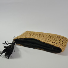 Avana Thé Noir Crochet Pochette by L'Atelier du Crochet