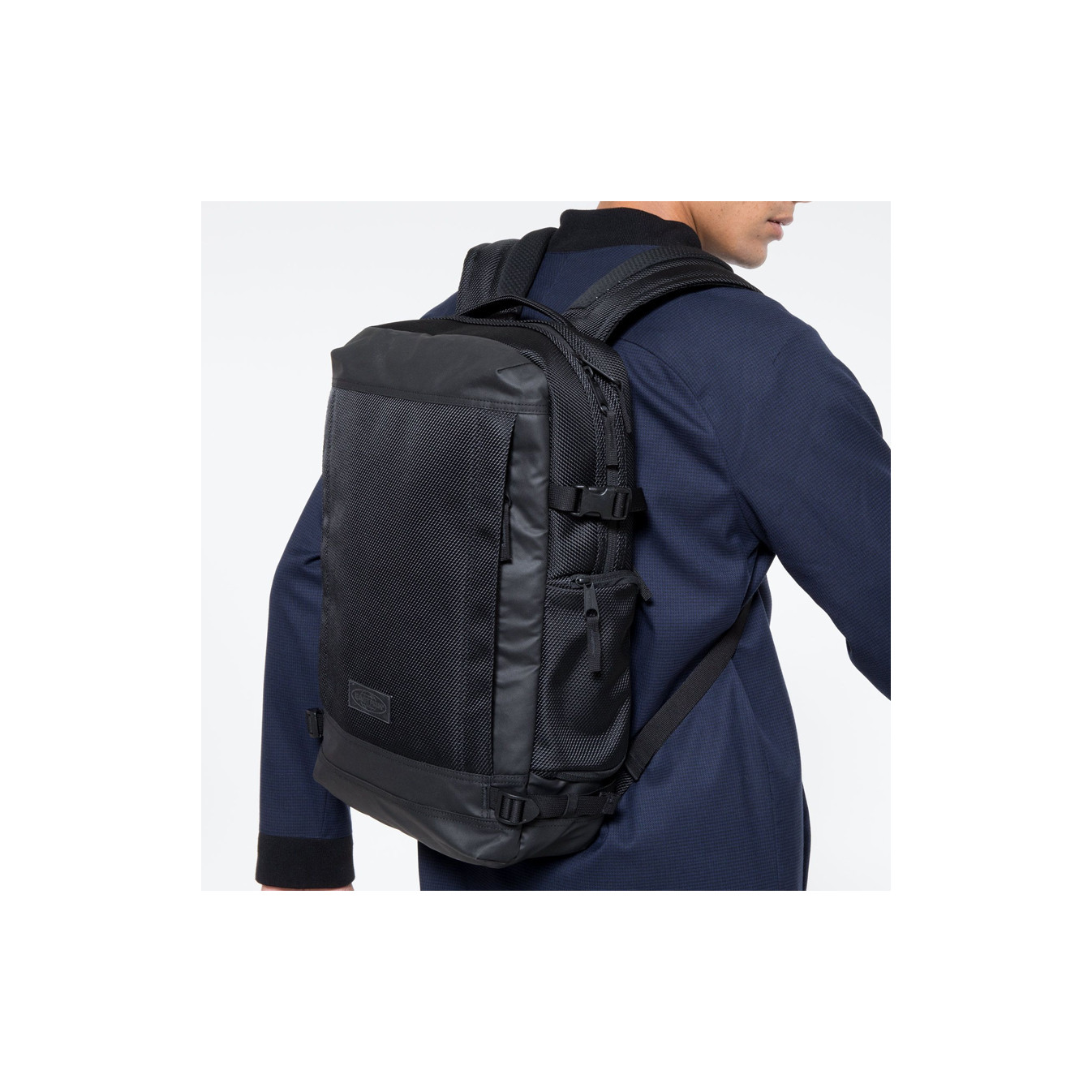 Eastpak Tecum M Sac à Dos 15″ 80w cnnct Coat porté