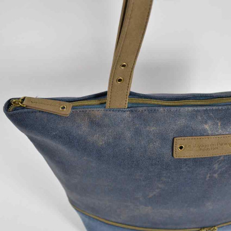 Le Voyage en Panier Sac Cabas Univers bleu dessus