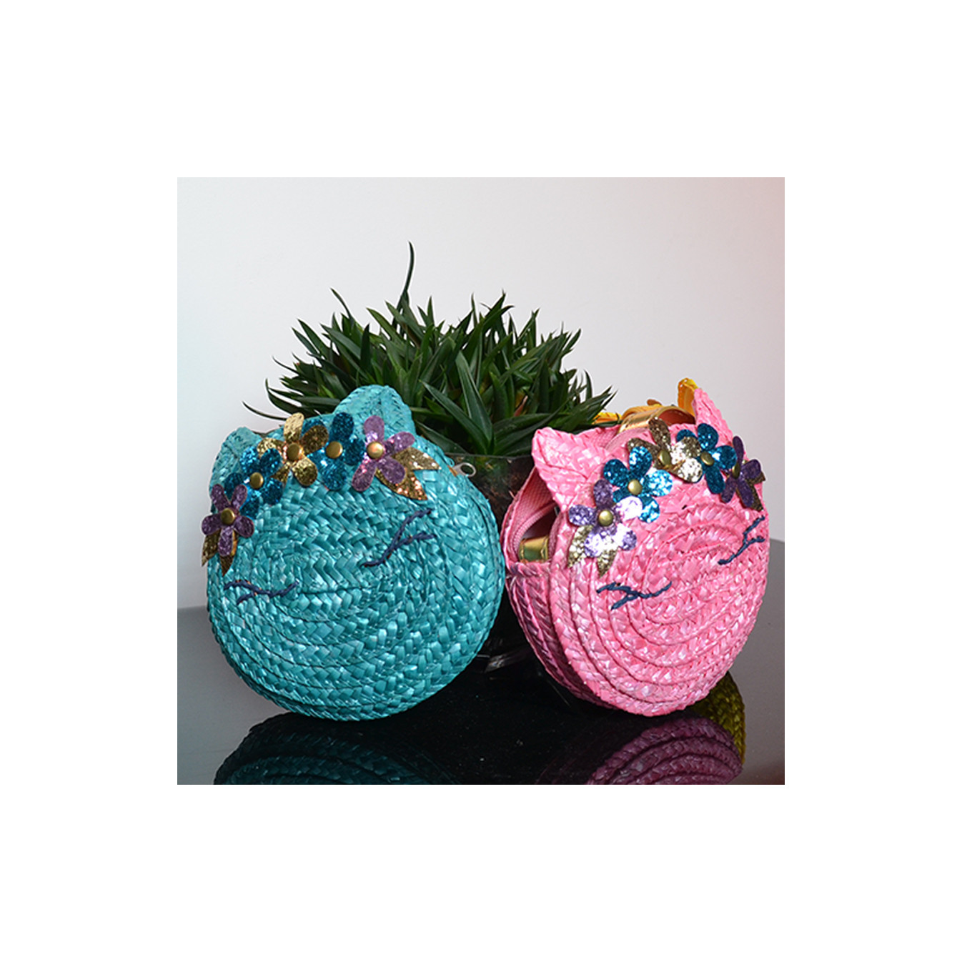 The Journey in Basket Minou Round Child Turquoise Bag