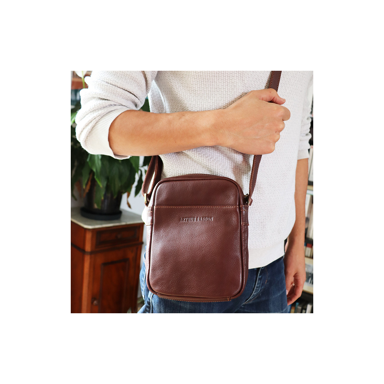 Arthur & Aston Adam Crossbody Leather Bag 2218-04 Chestnut