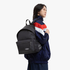 Eastpak Padded Pak'R Stormso Sac à Dos 3e6 Storm Black porté