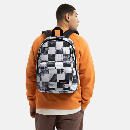 EASTPAK Out Of Office Sac à Dos 27L - Confortable Et Robuste Avec Housse Ordinateur
