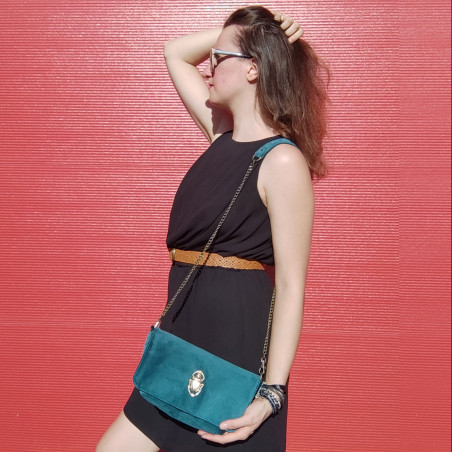 Sous Les Pavés Baguette Maï Taï Velvet Bag