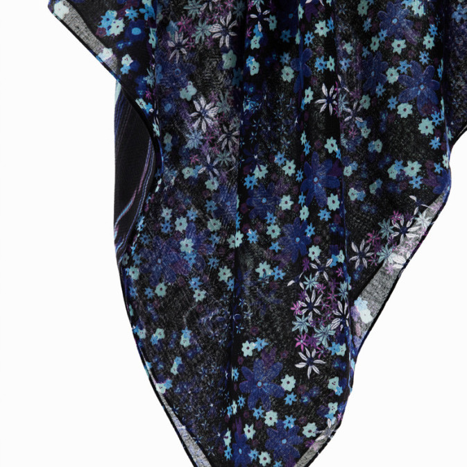 Foulard fleurs M. Christian Lacroix pour femme I