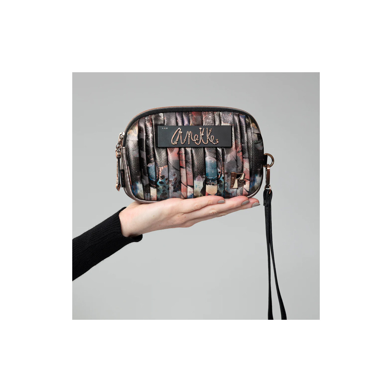 Anekke Shoen Pleated Multi Toiletry Bag