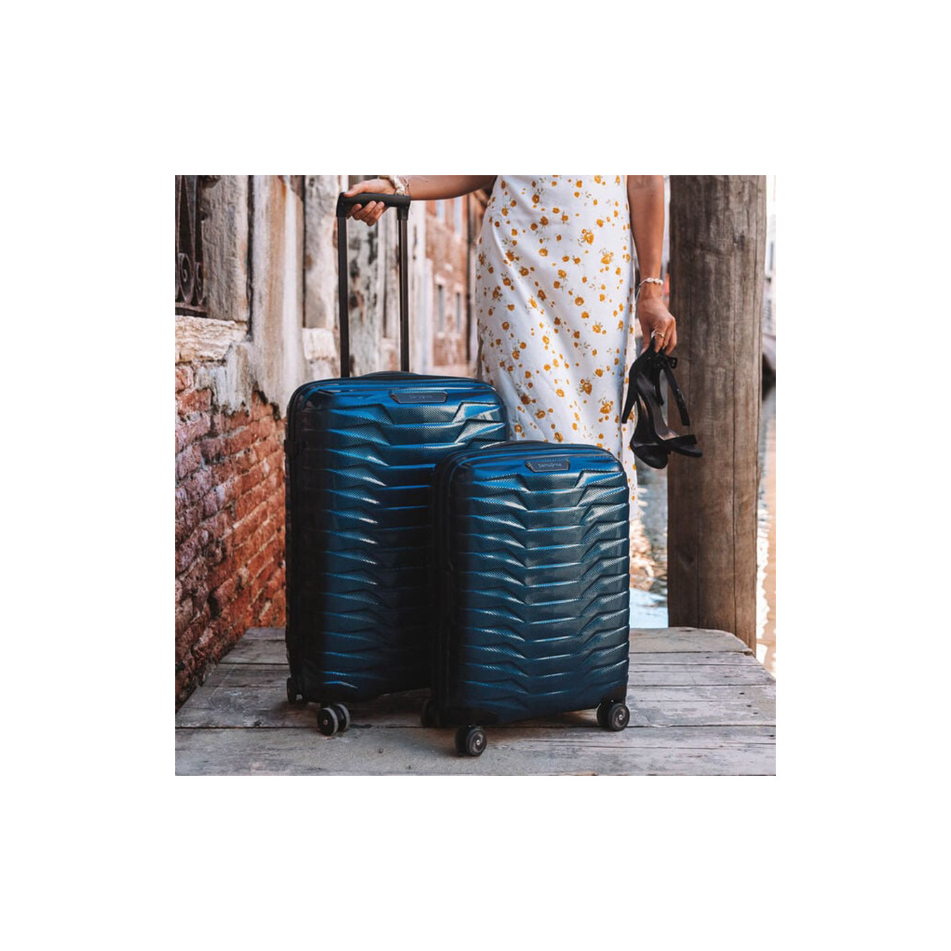 Samsonite Proxis 4-Wheel Suitcase 69cm Petrol Blue