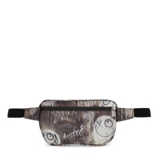 Eastpak Sommar Banana Bag 4o0 in the maze