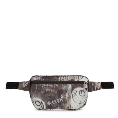 Eastpak Sommar Banana Bag 4o0 in the maze