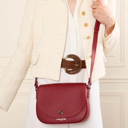 Lancaster Bao Sac Trotteur 480-009 Carmin porté