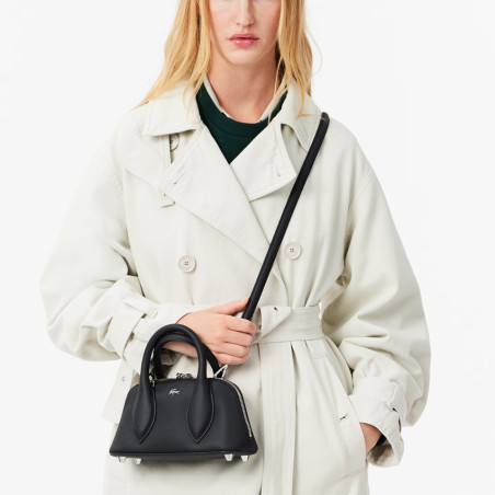 Lacoste Daily City Petit Sac Main Bowling Femme Noir porté