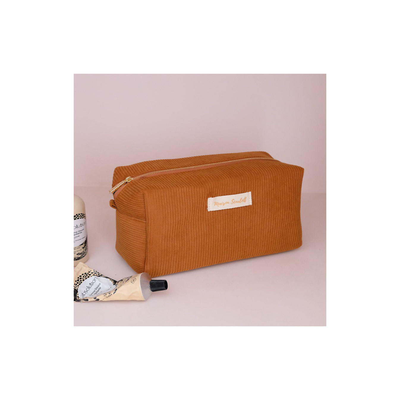 Maison Scarlett Charlotte Trousse De Toilette L En Velours Camel