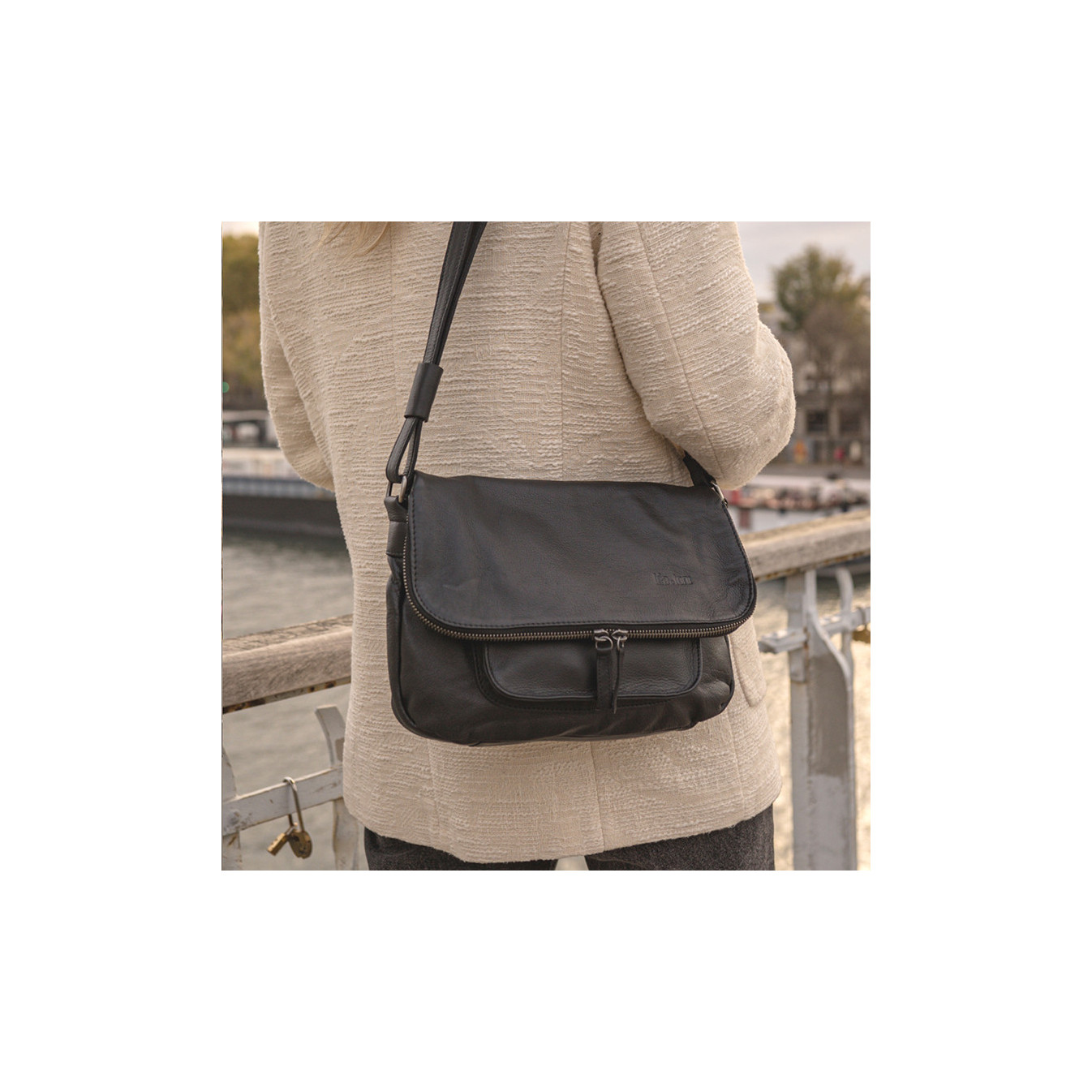 Léa Toni Small Crossbody Bag with Flap Cybèlie Leather Black