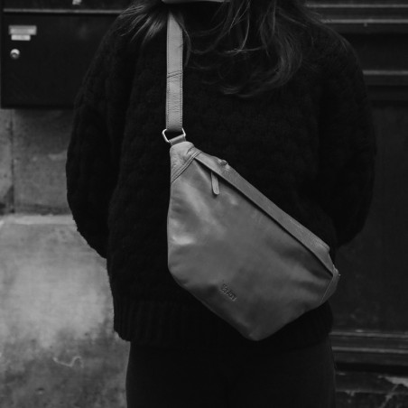 Léa Toni Banana Bag Leather Joana Black