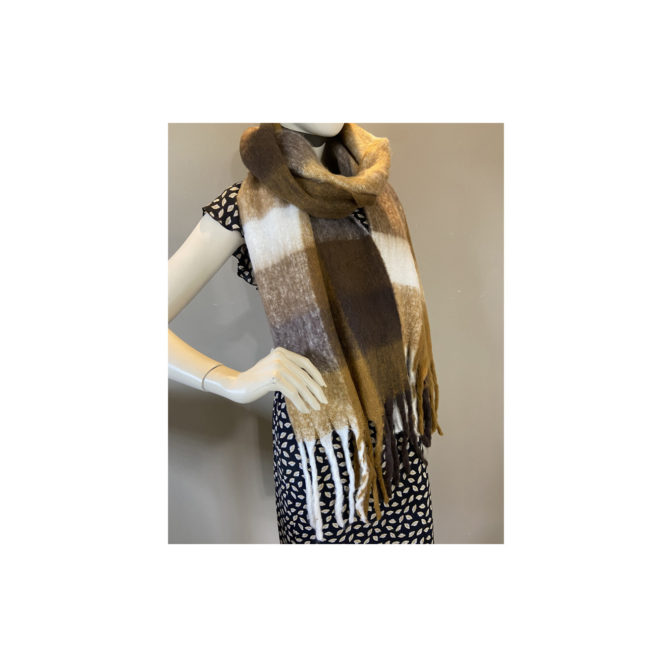 Atoll Palm Thick Scarf Brown