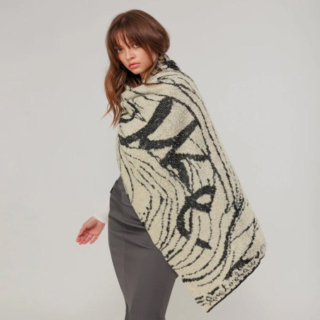 Anekke Soft Scarf Black And White: A true cocoon of softness!