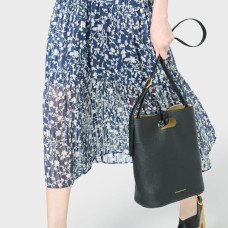 Gérard Darel Ava Bucket Bag Grainy Leather Black Gold