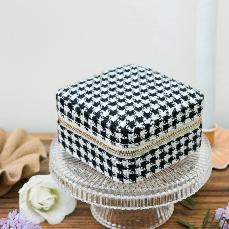 Maison Scarlett Corinne Travel Jewelry Box Hen's Nest Black