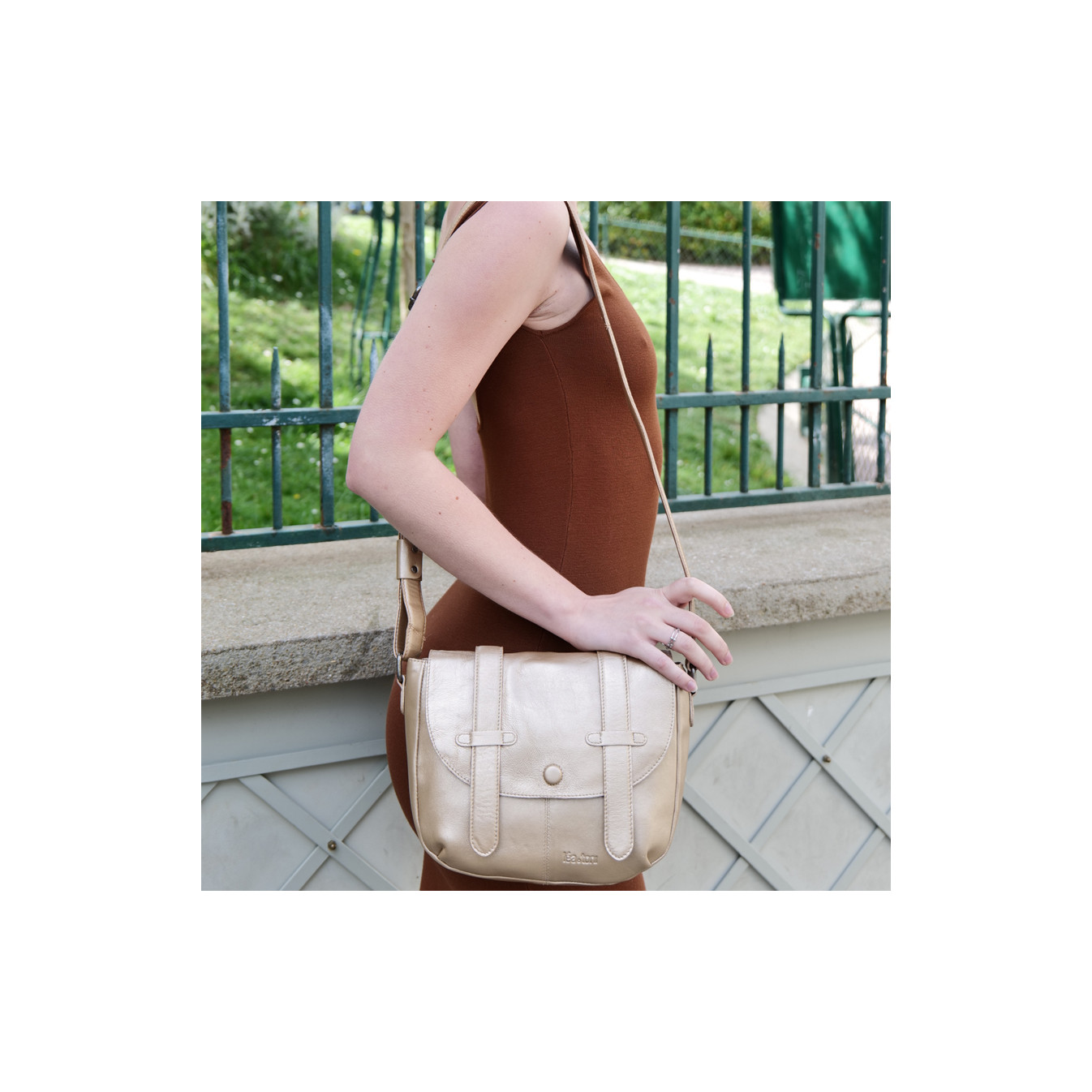 Lea Toni Louise M Satchel Gold