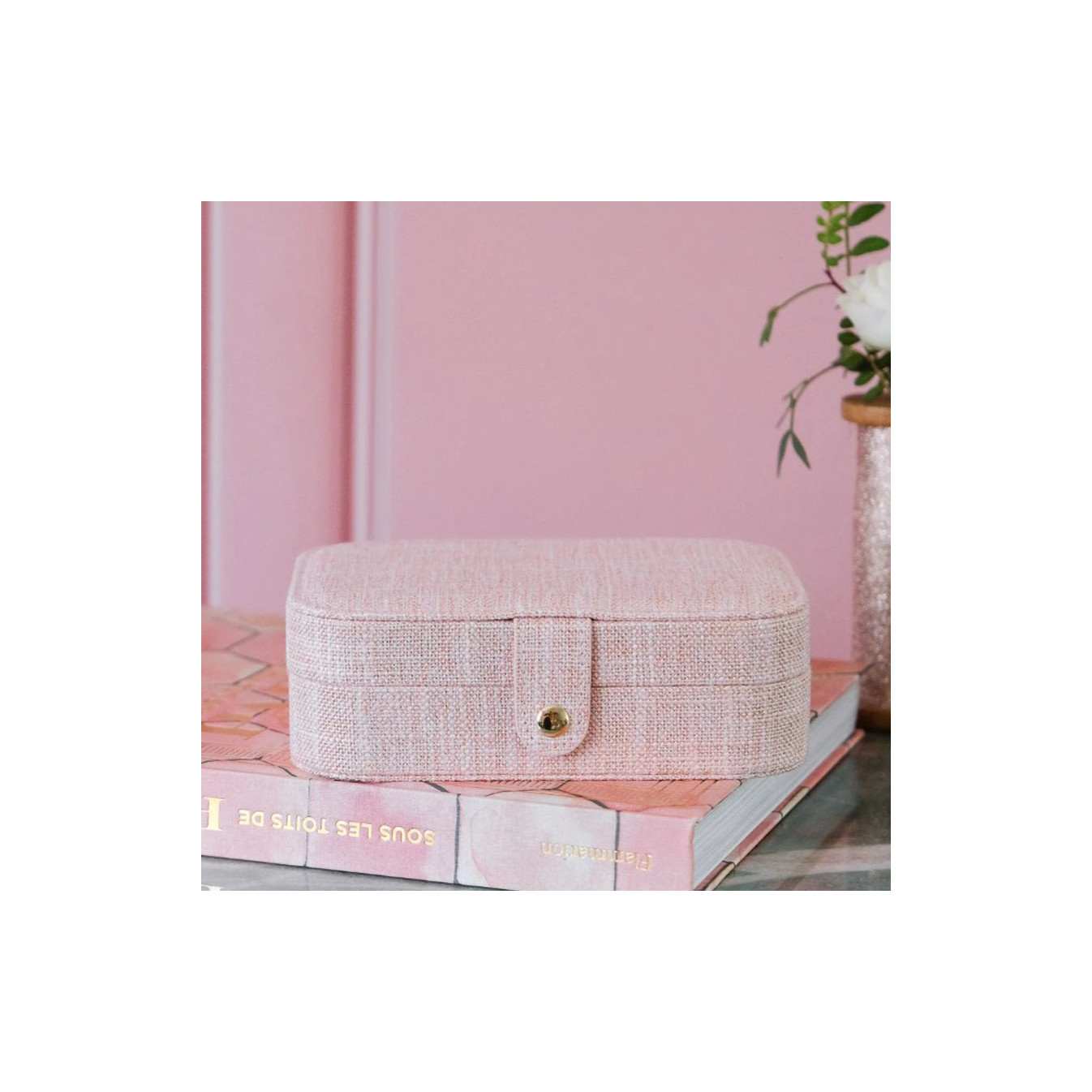 Maison Scarlett Brigitte Travel Jewelry Box in Pink Linen