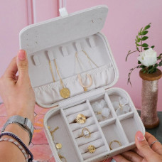 Maison Scarlett Brigitte Travel Jewelry Box in Pink Linen