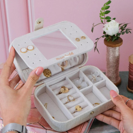 Maison Scarlett Brigitte Travel Jewelry Box in Pink Linen
