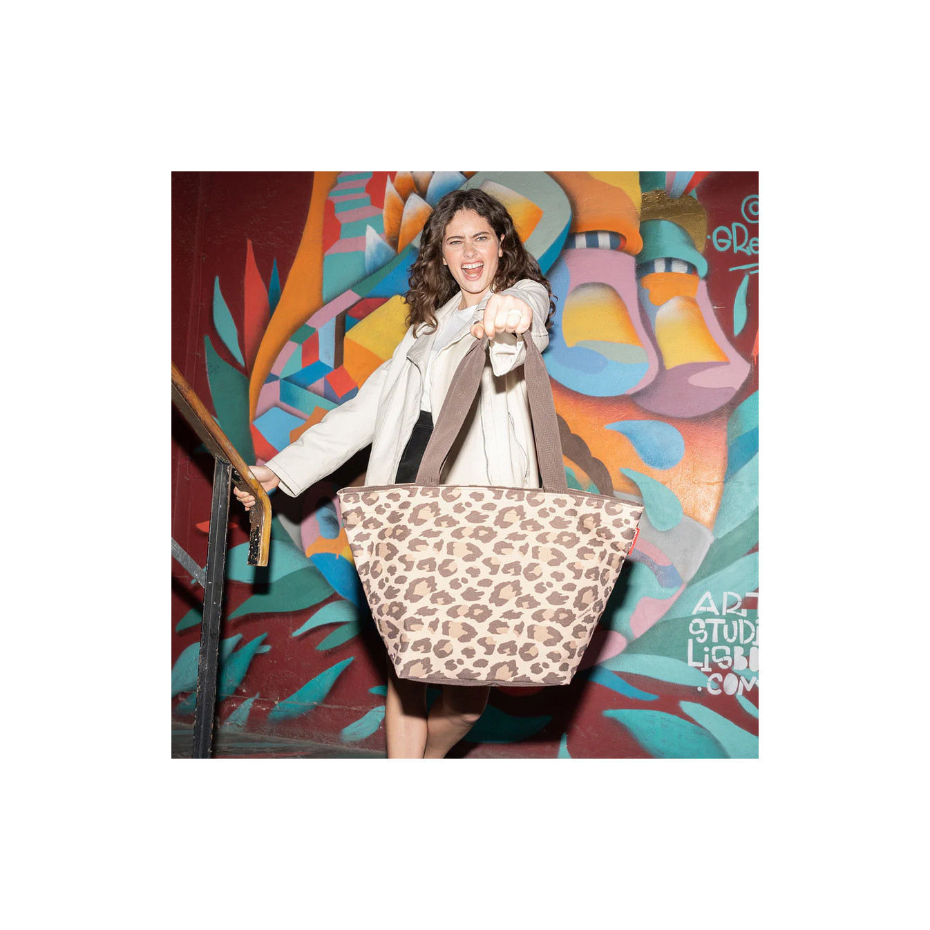 Reisenthel Shopper M Shoulder Bag Leo Macchiato