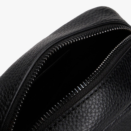Tommy Hilfiger TH Central Messenger Bag Grainy Effect BDS Black