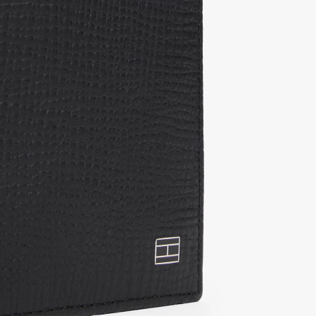 Tommy Hilfiger TH Flag Saffiano Leather 3-Section Wallet BDS Black