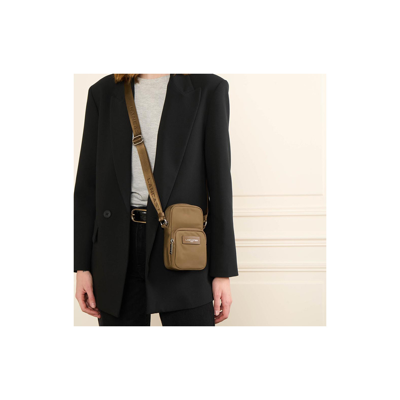 Lancaster Basic Vita Smartphone Pouch 510-86 Sand Gold