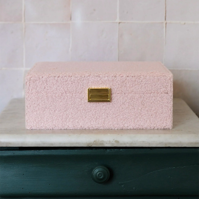 Maison Scarlett Jewelry Box Louise in Teddy Rose Plush
