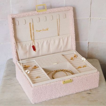 Maison Scarlett Jewelry Box Louise in Teddy Rose Plush