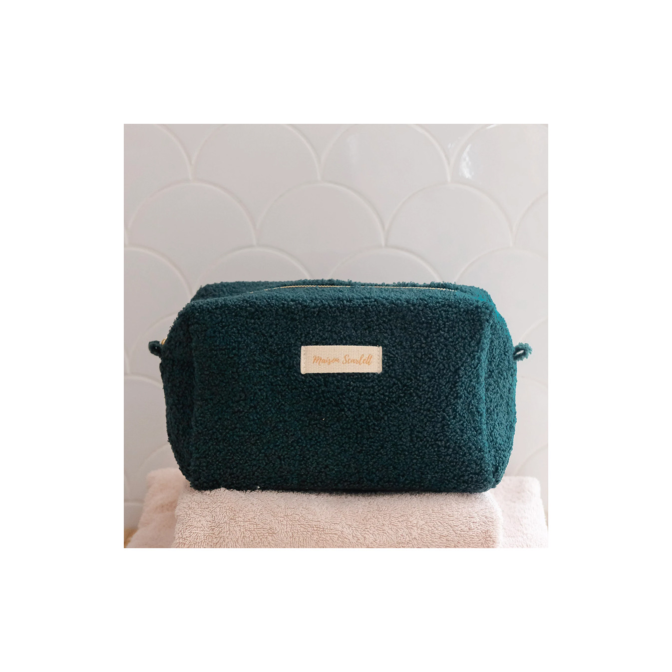 Maison Scarlett Charlotte L Size Wash Bag in Green Teddy Fleece
