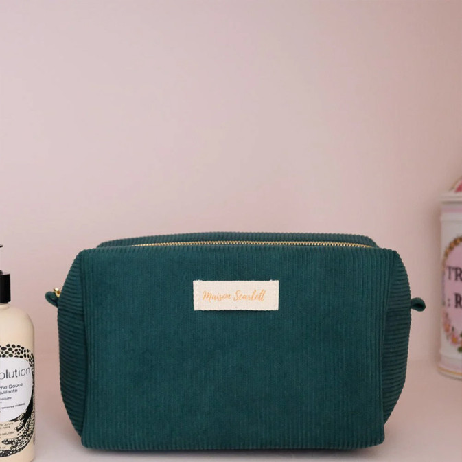 Maison Scarlett Charlotte Trousse De Toilette L En Velours Côtelé Vert