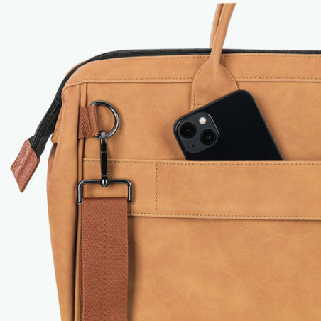 Messenger V2 16" Laptop Bag Moscow