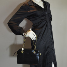 Mila Louise Nell RX Sac Besace Cuir Irisé Noir porté main