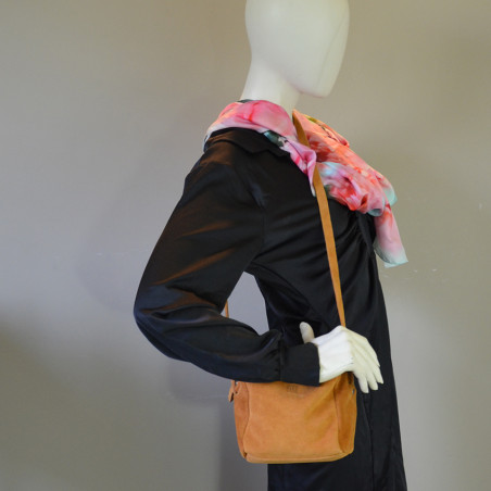 Biba Ely Shoulder Bag Cube in Velvet Leather ELY2L Cuero