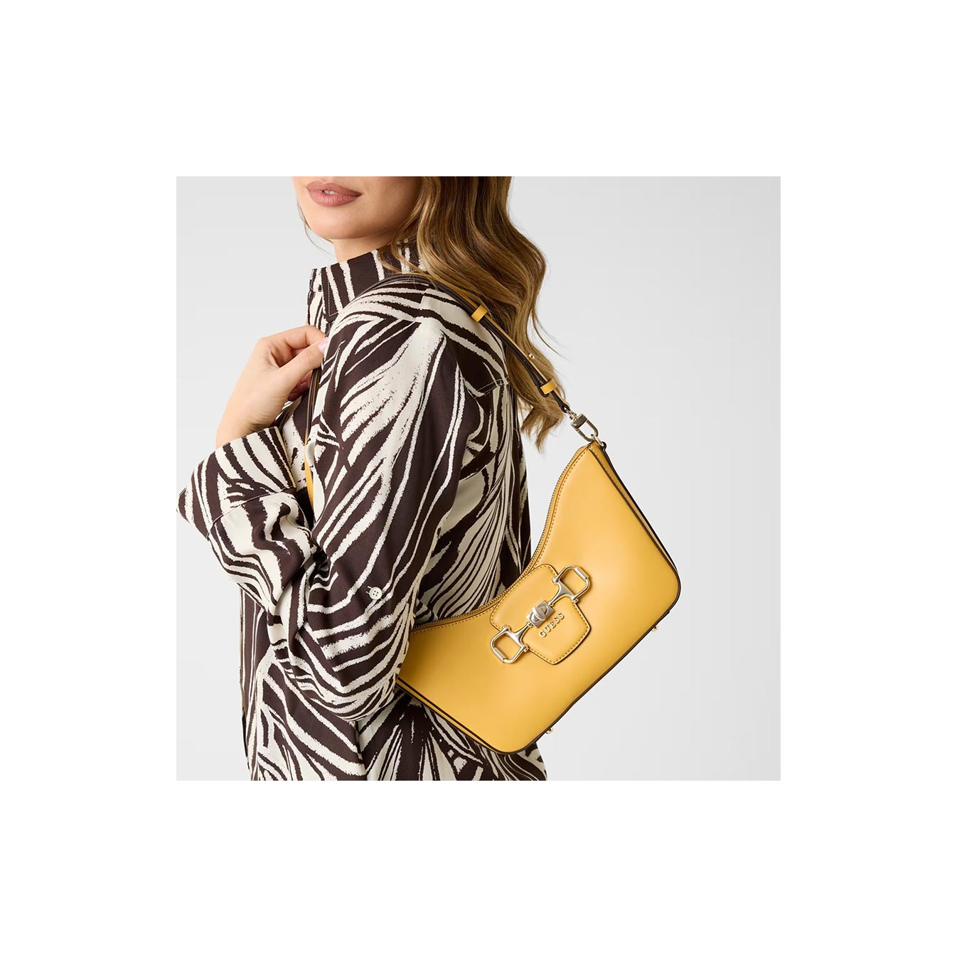 Guess Janie Rolling Bag Amber