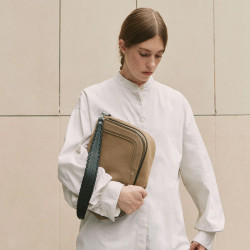 Le Tanneur Ella Large Shoulder Bag In Smooth Leather And Bark Nubuck