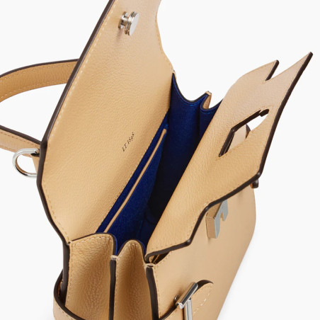 Le Tanneur Emilie Petit Sac A Main Double Rabat En Cuir Grainé Désert ouvert