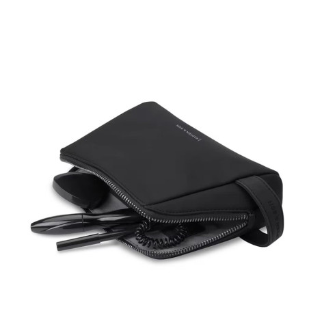 Kapten & Son Trevi All Black Toiletry Bag