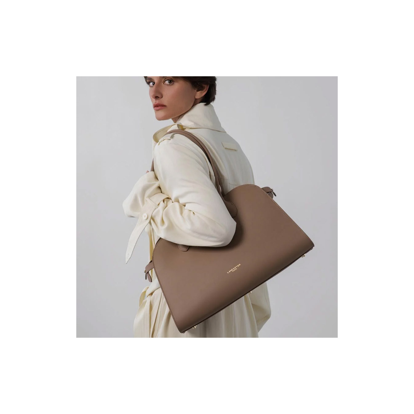 Lancaster Donna Hopper Grand Sac Shopping En Cuir Lisse 531-122 Praline