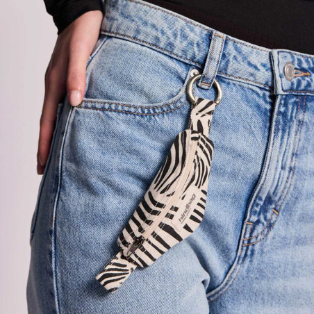 Hindbag Côme Keychain Banana Bag Ecru Zebra