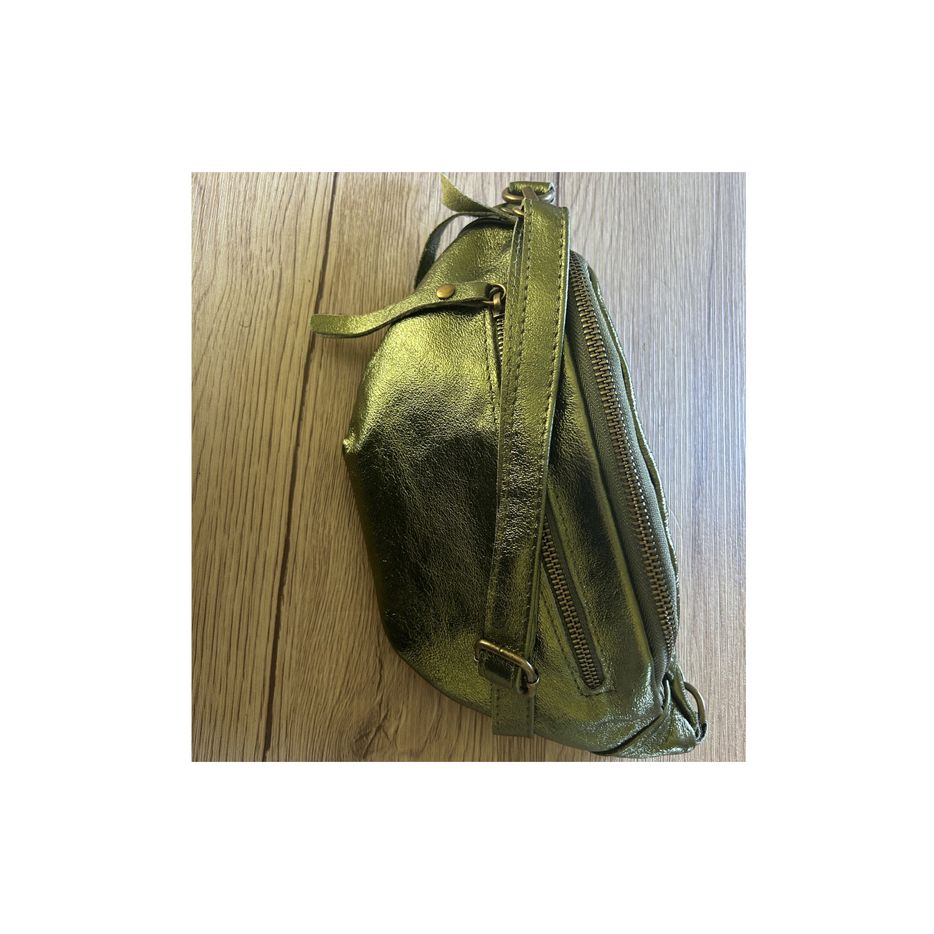 Shiny Leather Banana Bag Farfouillette