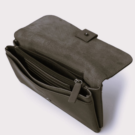 Biba Veta Large Washed Leather RFID Wallet VET2L Negro