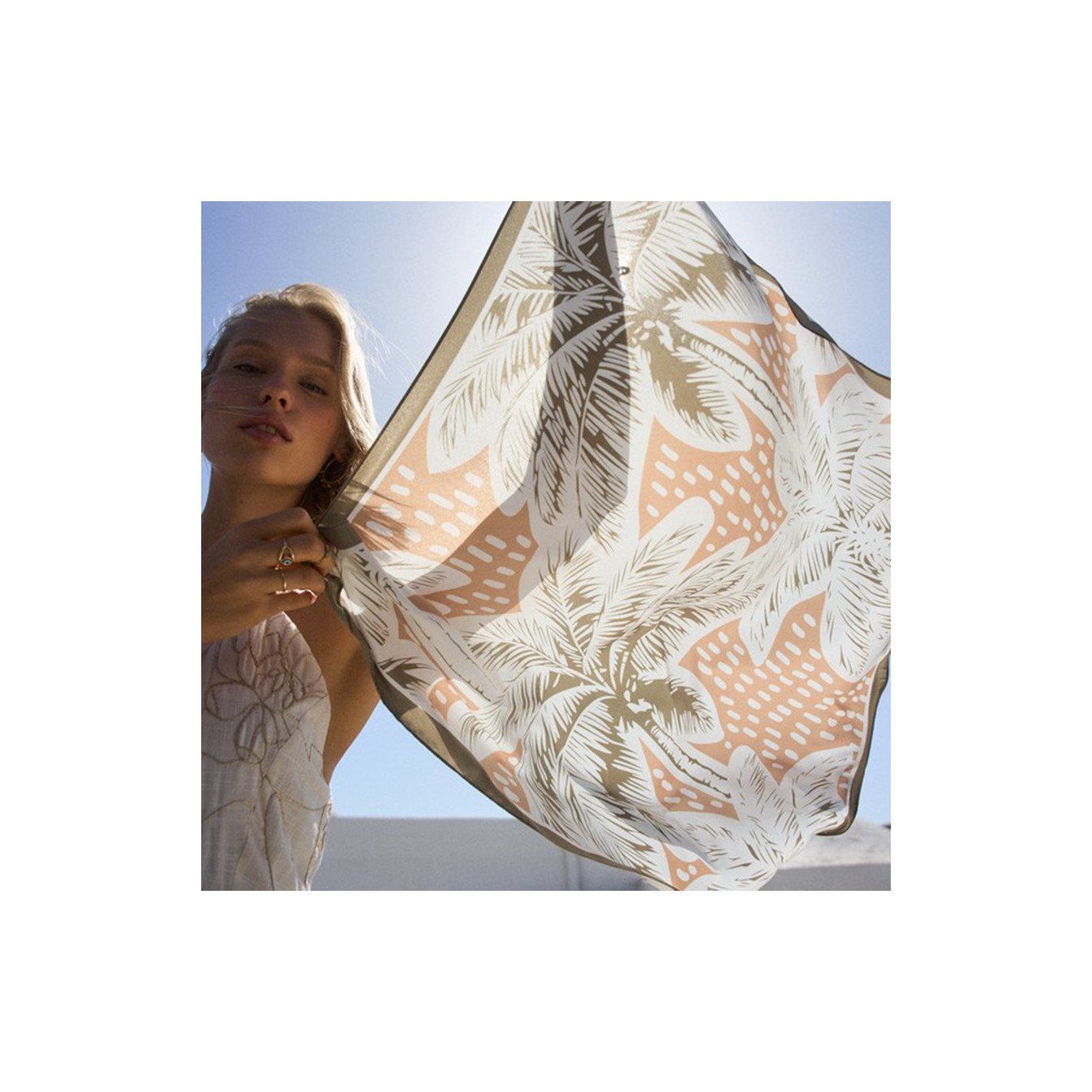 Le Voyage En Panier Light Printed Scarf Marrakech