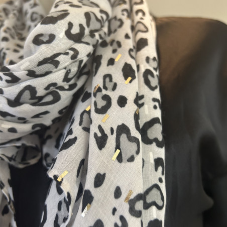Farfouillette Guépard Elégance Foulard Aux Motifs Guépards Gris Doré près