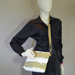 Le Voyage en Panier Brillatino Sac Trotteur Sauge porté